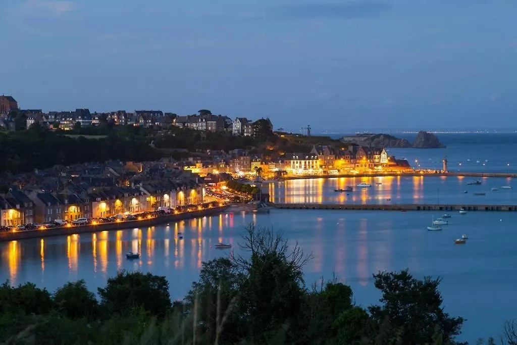 Cote Jardin - Cancale - Gite Standing - Proche Centre Et Port Fransa