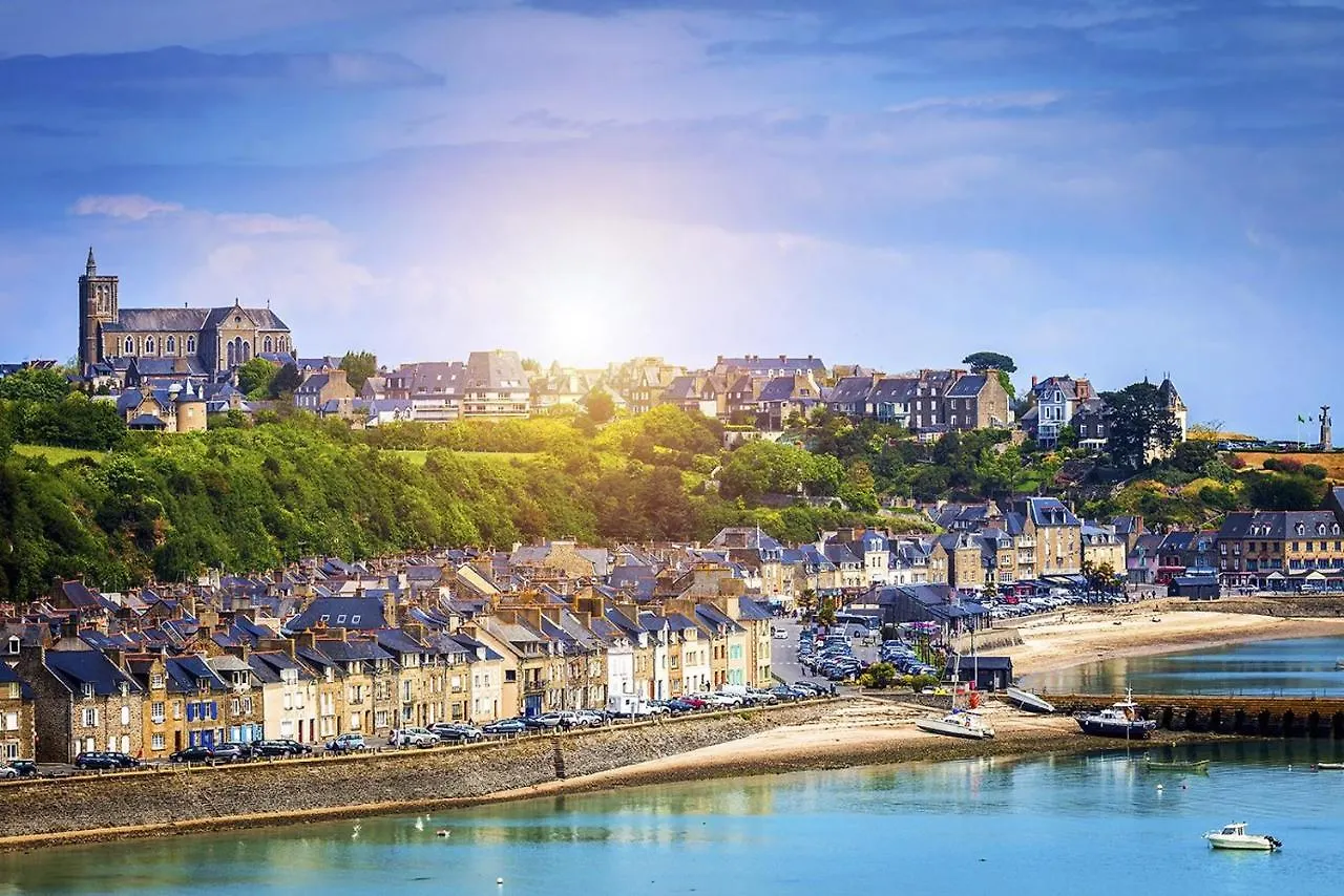 Daire Cote Jardin - Cancale - Gite Standing - Proche Centre Et Port