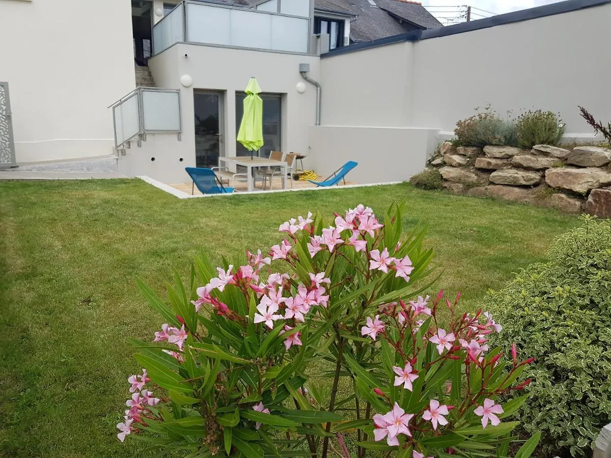 Daire Cote Jardin - Cancale - Gite Standing - Proche Centre Et Port