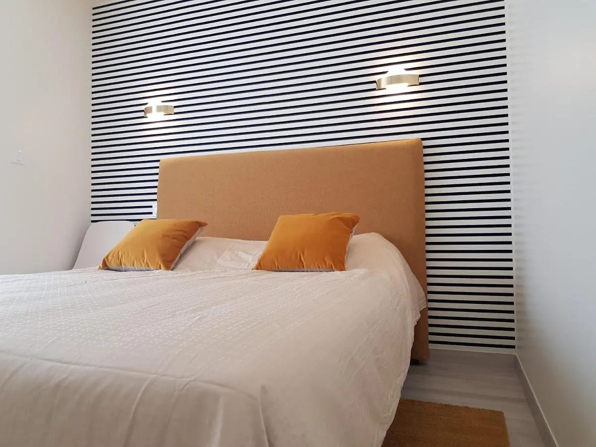 Apartment Cote Jardin - Cancale - Gite Standing - Proche Centre Et Port France